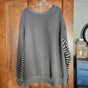 AlvaQ Womens XL  Oversized Gray Sweatshirt Casual Loose Colorblock Striped New